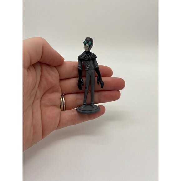 Disney The Incredibles 2 Screen Slaver Figurine Toy - Picture 6 of 6